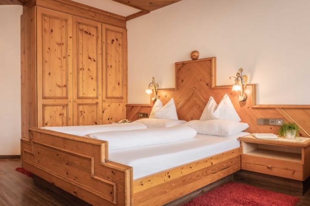 doppelzimmer-de-luxe-alpenpark-seefeld-innenaufnahmen-3565-dj