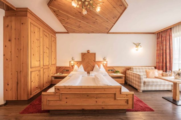 doppelzimmer-de-luxe-alpenpark-seefeld-innenaufnahmen-3577-dj
