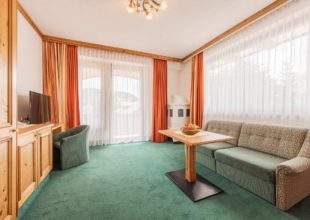 juniorsuite-rosshuette-alpenpark-seefeld-innenaufnahme-2650-dj