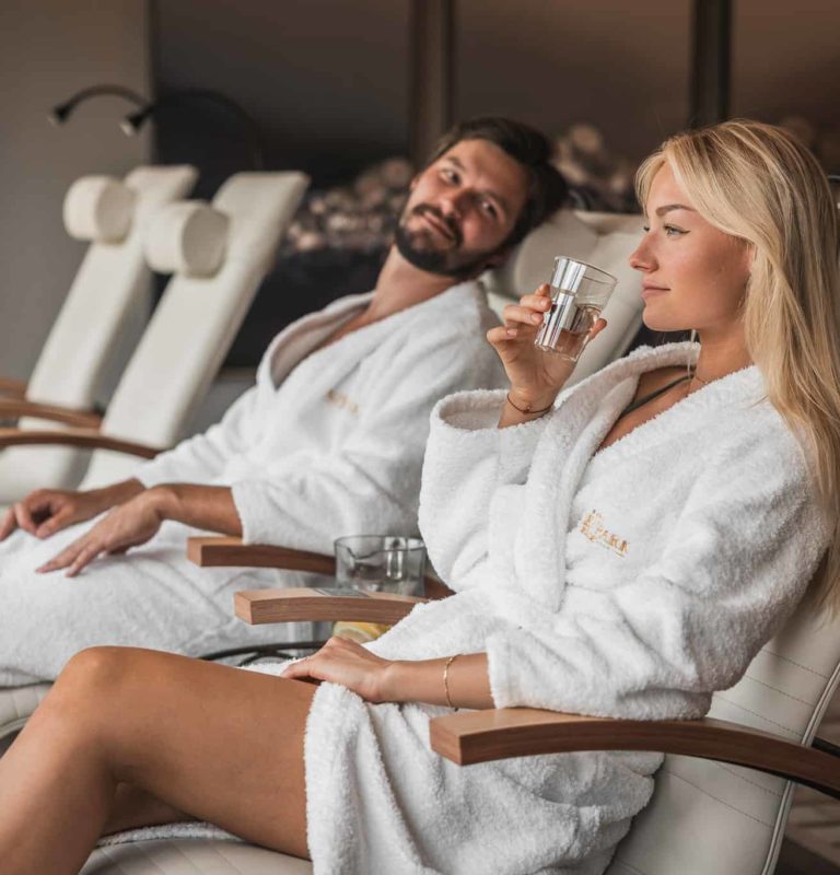 ruhen-wellness-alpenpark-seefeld-models-8731-dj