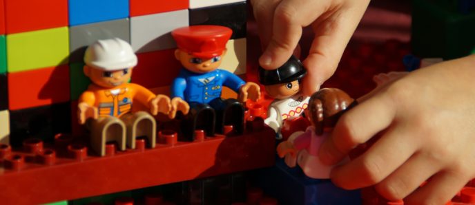 Mit Lego Spielen im Alpenpark